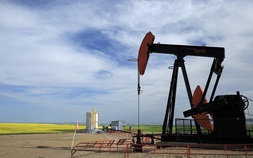 Giá dầu thô mở rộng mức tăng