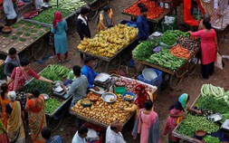 Giá thực phẩm tăng cao, châu Á khó bình ổn lãi suất
