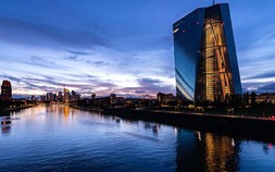 Ngân hàng Trung ương châu Âu báo lỗ năm đầu tiên sau hai thập kỷ 