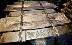 Kim loại của Nga bị cấm ở hai sàn giao dịch hàng đầu thế giới, định hình lại thương mại toàn cầu
