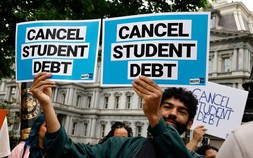 Mỹ tiết lộ kế hoạch xóa nợ mới cho hàng chục triệu sinh viên