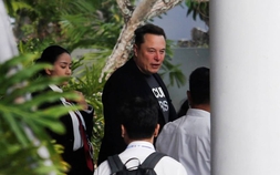 Tỷ phú Elon Musk đến Indonesia khai trương dịch vụ Internet vệ tinh Starlink