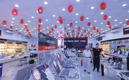 Bán lẻ hồi phục, cổ phiếu vẫn còn dư địa tăng