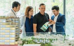 Vàng, chứng khoán, bất động sản cùng 'nóng', nên đầu tư kênh nào?
