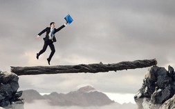 Nhận định thị chứng khoán ngày 6/8: Hạ tỷ trọng đòn bẩy để giữ sức mua