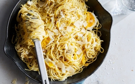 Món ngon mỗi ngày: Cách nấu món mì Ý trứng đơn giản, siêu ngon