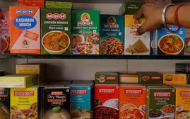 Ấn Độ kiểm tra toàn bộ cơ sở gia vị sau vụ phát hiện chất gây ung thư trong bột cà ri