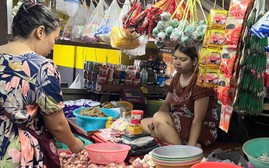 Người dân Myanmar đối mặt với áp lực lạm phát khi tiền tệ sụt giảm