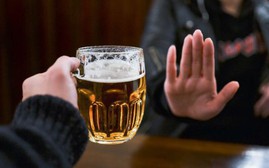 Thế hệ gen Z đang từ bỏ rượu bia, không còn những cuộc 'nhậu tới bến'