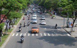 'Xe xanh' tăng tốc, cuộc đua giảm giá chưa hồi kết