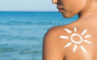 7 điều bạn không nên làm khi da bị cháy nắng
