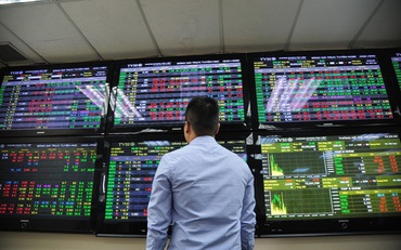 VN-Index lấy lại ngưỡng 1.100 điểm nhưng thanh khoản xuống mức thấp nhất trong 2 tuần qua