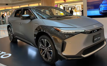 Toyota sử dụng công nghệ tẩy sơn mới để 'trang điểm' cho ô tô