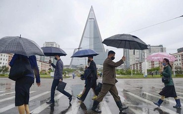 Gần 300.000 người Triều Tiên bị sốt, thêm 15 người tử vong