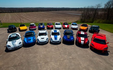 Lác mắt với bộ sưu tập siêu xe khổng lồ 18 chiếc Corvette Pace 500 Indy rao bán tại Mecum