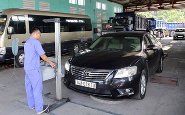 Nghiên cứu dán thẻ định danh bắt buộc khi đăng kiểm ô tô