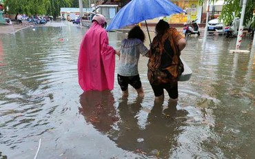 Bão Chaba gây mưa lớn ở miền Nam Trung Quốc