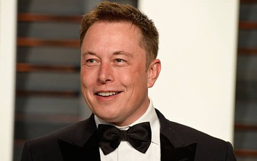 Elon Musk có 214 tỷ USD, 3 vợ và 9 người con