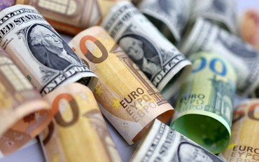 Giá USD hôm nay 2/8: Xuống mức thấp nhất gần 1 tháng