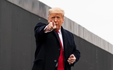 Điều gì xảy ra tiếp theo với Donald Trump, sau khi bị FBI khám xét nhà riêng?