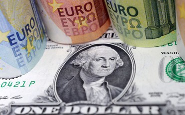 Giá USD hôm nay 12/8: Tiếp tục trượt giá