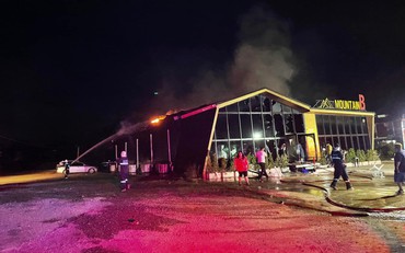 Cháy quán bar làm ít nhất 13 người thiệt mạng
