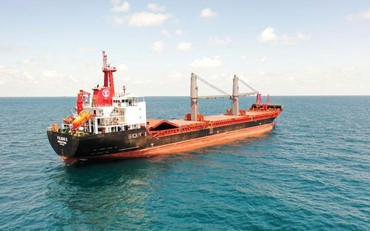 Tàu nước ngoài đầu tiên cập cảng Ukraina kể từ tháng 2