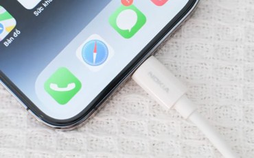 Nokia sản xuất sạc cho iPhone