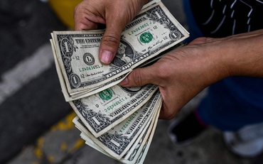 Giá USD hôm nay 27/9: Duy trì đà tăng mạnh, GBP lao dốc