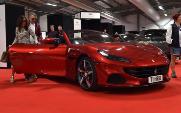 Lợi nhuận Ferrari đạt 1 tỷ euro khi doanh số siêu xe bùng nổ