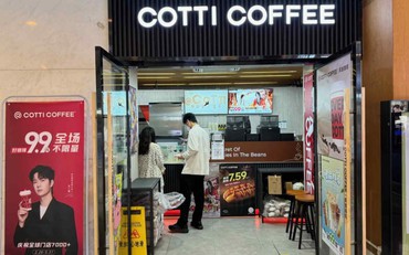 Starbucks, Luckin Coffee chật vật ở Trung Quốc vì cuộc chiến giá cả