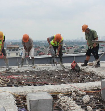 Báo cáo ngành xây dựng & vật liệu xây dựng - Tìm kiếm sự phục hồi trong thời điểm khó khăn