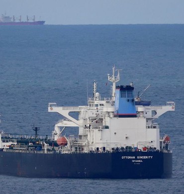 Nhiều tàu chở dầu bị mắc kẹt ở Biển Đen sau khi phương Tây áp giá trần dầu của Nga