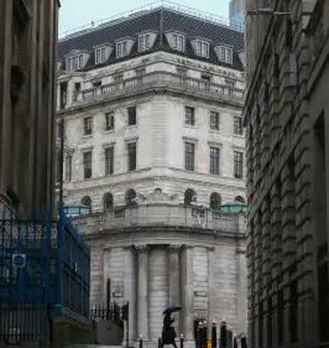 Ngân hàng Anh tăng lãi suất thêm 0,25% sau khi lạm phát tăng vọt