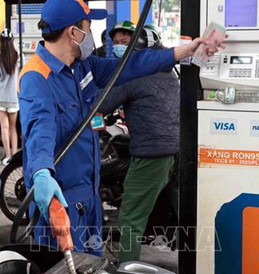 Giá xăng dầu quay đầu giảm nhẹ từ chiều 17/7