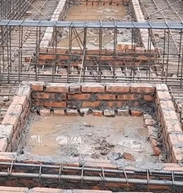 Xây nhà 2 tầng nên chọn móng băng hay móng cọc?