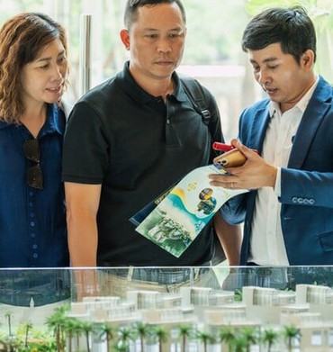 Vàng, chứng khoán, bất động sản cùng 'nóng', nên đầu tư kênh nào?