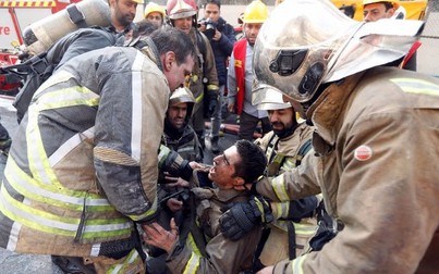 Cận cảnh sập nhà 17 tầng ở Iran khiến 30 lính cứu hỏa thiệt mạng