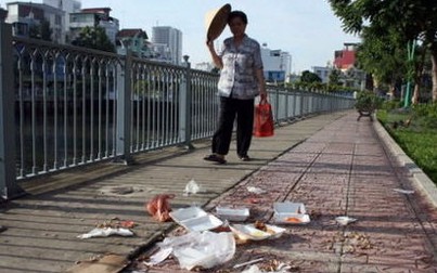 Vứt rác trên vỉa hè bị phạt từ 3 đến 5 triệu