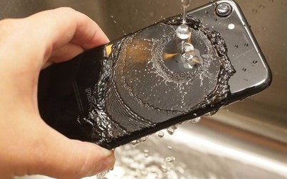 Điện thoại chống nước: những thứ không nên làm