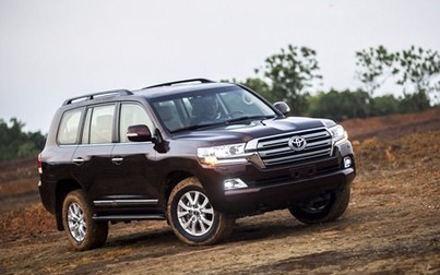 Toyota giảm giá ôtô nhập khẩu tới 164 triệu đồng