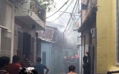 Căn nhà 10 công nhân sinh sống phát cháy ở Sài Gòn