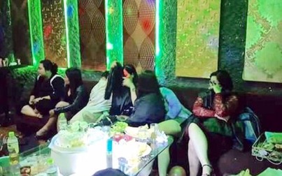 19 người bị bắt tại "tiệc đá" mừng sinh nhật ở quán karaoke