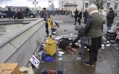 Tấn công khủng bố bên ngoài quốc hội Anh, 5 người chết, 40 người bị thương