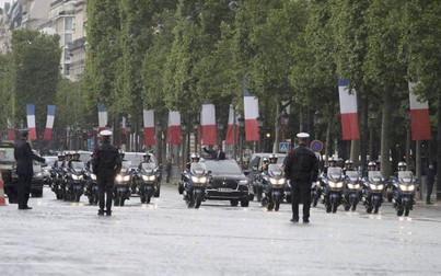 Chiếc SUV đặc biệt trong lễ diễu hành của Tổng thống Pháp