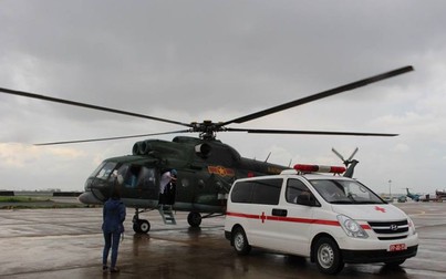 Trực thăng đưa chiến sĩ bệnh nặng từ đảo Thổ Chu về TP.HCM cấp cứu