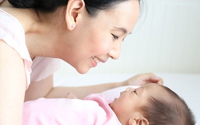 Nếu đủ kiên nhẫn, bố mẹ hãy rèn con tự ngủ theo cách này