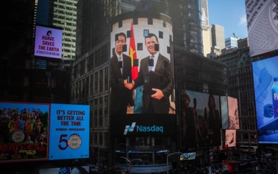 Sàn Nasdaq đăng ảnh ký kết IPO với VNG trên màn hình ở New York