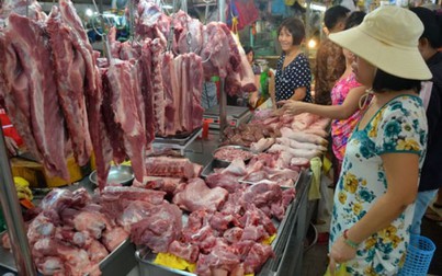 Người Sài Gòn dậy từ nửa đêm để mua thịt heo 35.000 đồng/kg