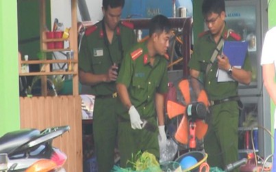 Người đàn ông tử vong với nhiều vết thương trong tiệm sửa xe ở Sài Gòn